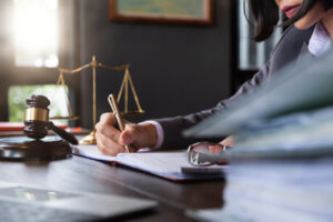 ¿Por qué contratar al despacho Law Office of Nabiel C. Ahmed si te detienen por exposición indecente en Oakland, California?